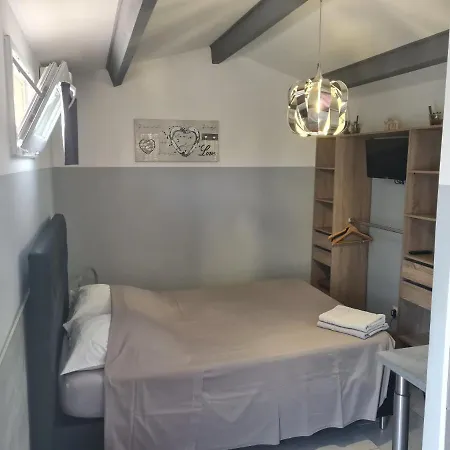 Chambre Cosy Avec Terrasse Apartment Arles Exterior photo